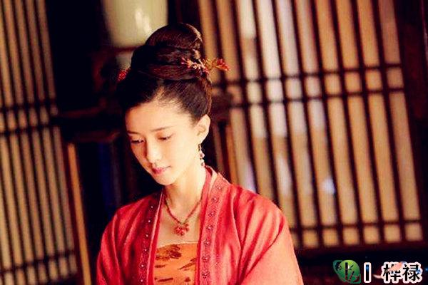 葫芦挂在床头上好不好（葫芦为什么不能放床头）