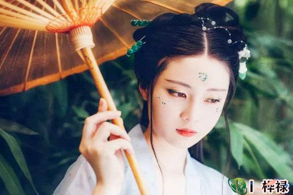 六爻测配偶五官形体相貌