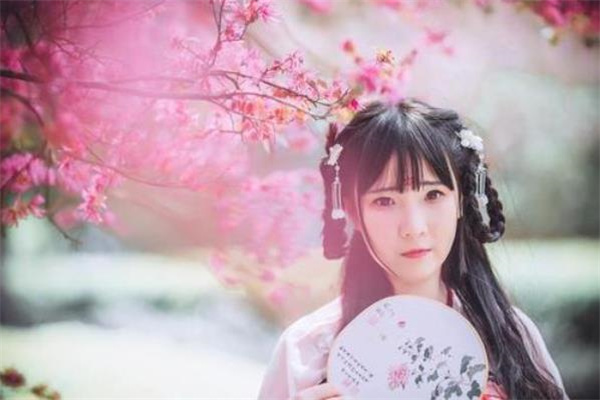 日坐比劫星的女命好吗