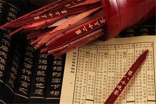 伤官制官成格条件