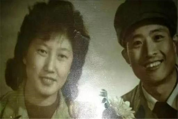 怎么用八字配偶宫看丈夫长相技巧