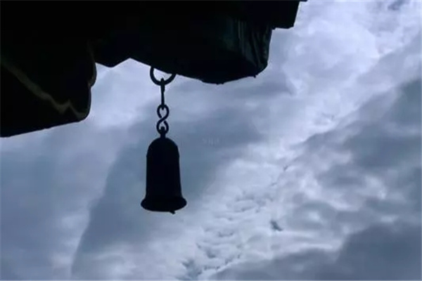 家里挂风铃好吗