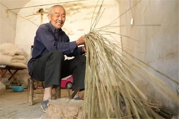 注定一生与官无缘的八字