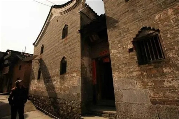 什么样的住宅风水算阴气重
