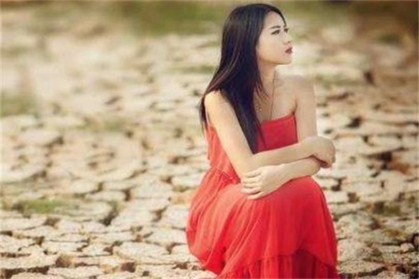 女人的八字五行缺水属于好命吗