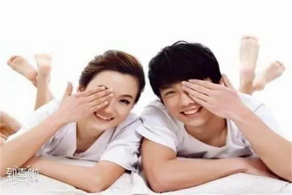 八字看配偶出现时间(男女八字配对合不合)