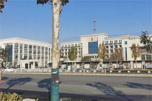 法院对面房子的风水如何(法院对面的房子风水怎么样啊)