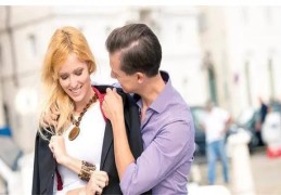 能驾驭男人的女人八字（驾驭男人的女人八字特点）