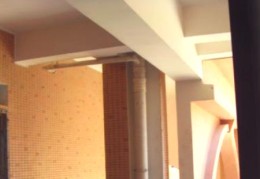 如何化解横梁压门