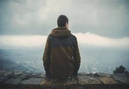 ​中年后发家的手相特征