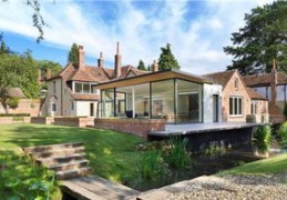 书房和厨房对门好吗