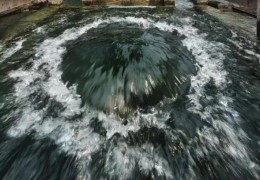 乙酉泉中水是什么意思？乙酉泉中水的命好吗