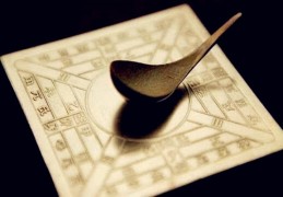 六爻取用神的方法