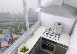 厨房正对阳台如何解决