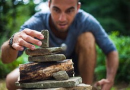 容易被抢的八字（什么八字容易被抢老公）