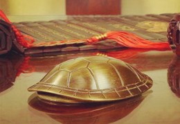 六爻断官司方法