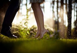 男命对妻子好的八字