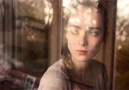 六爻测配偶长相特征